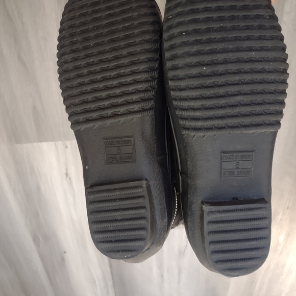 Khombu Cozy Black and Brown Fur-Trimmed Winter Boots Sz 8 - Picture 8 of 9